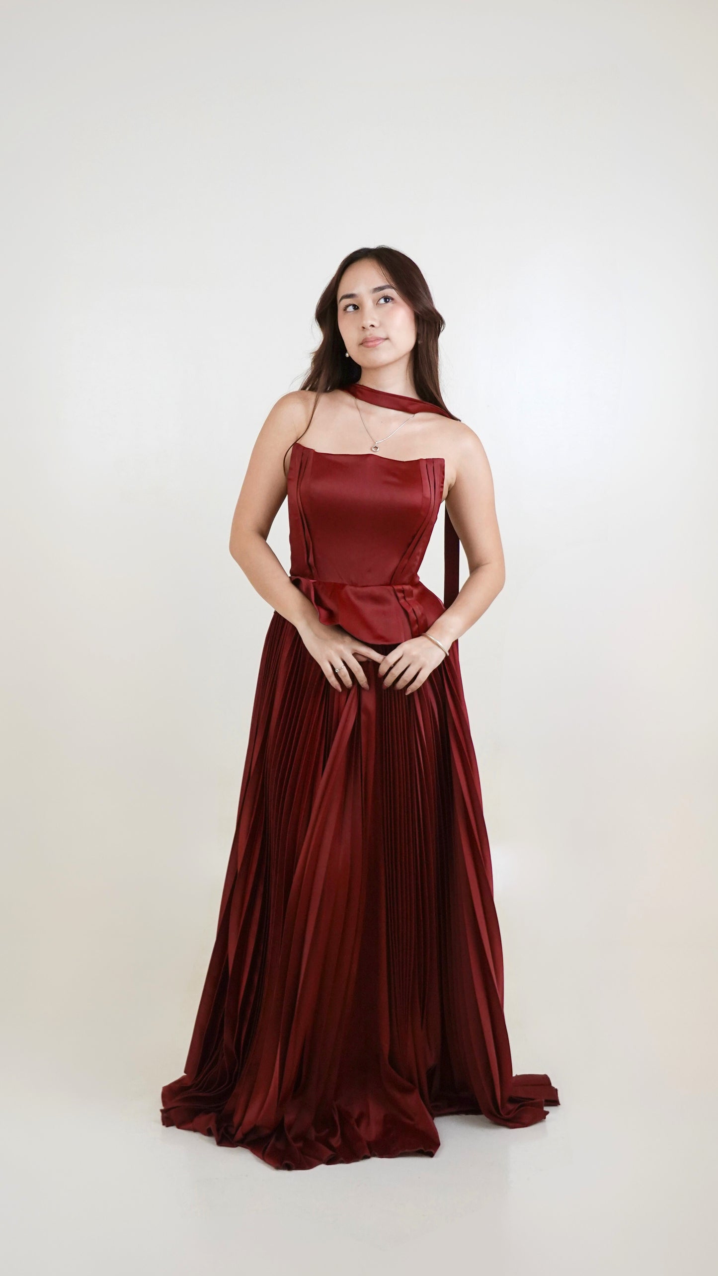 Eva Aguspina | Pleated Tube gown with neck sash