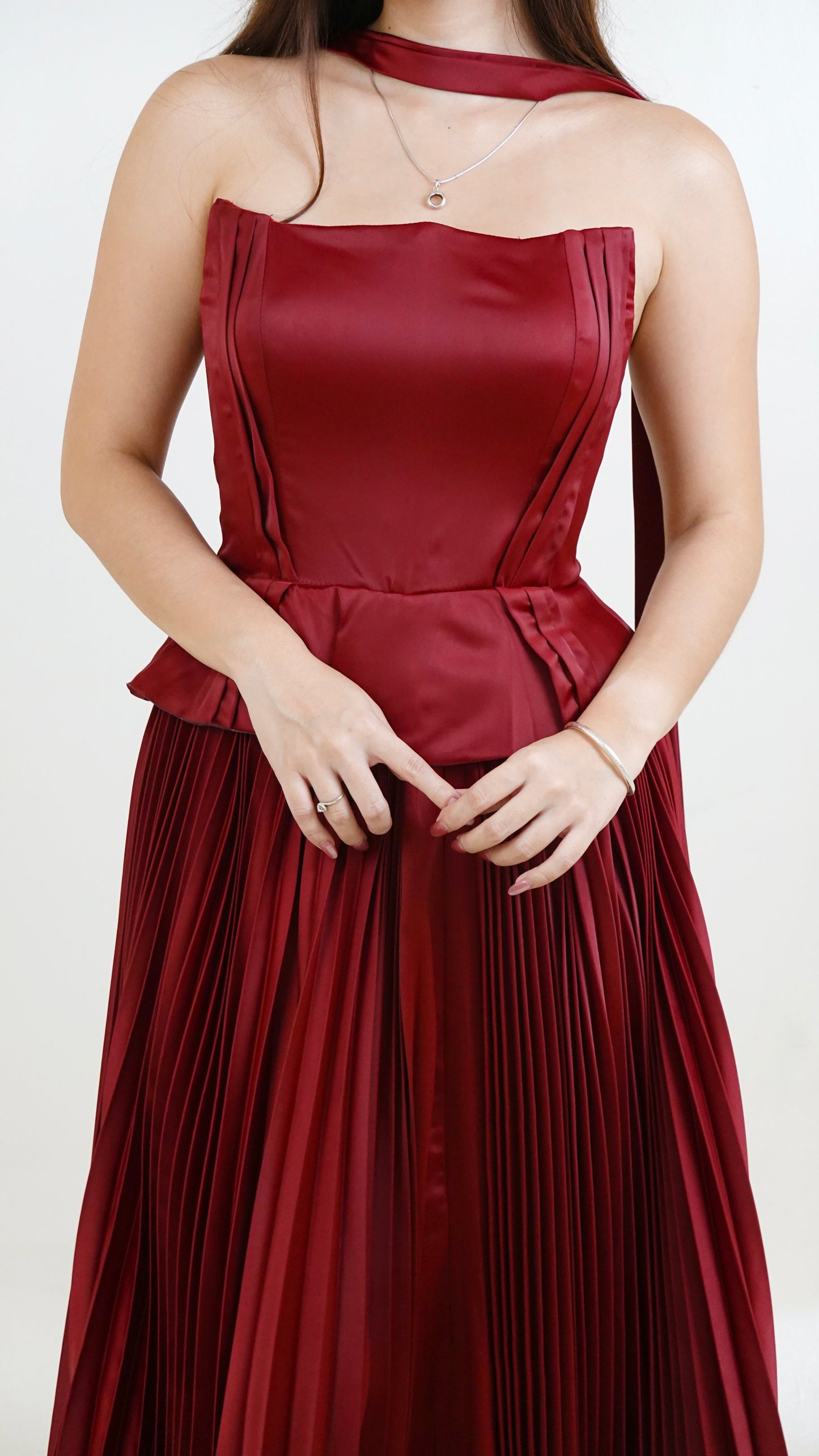 Eva Aguspina | Pleated Tube gown with neck sash