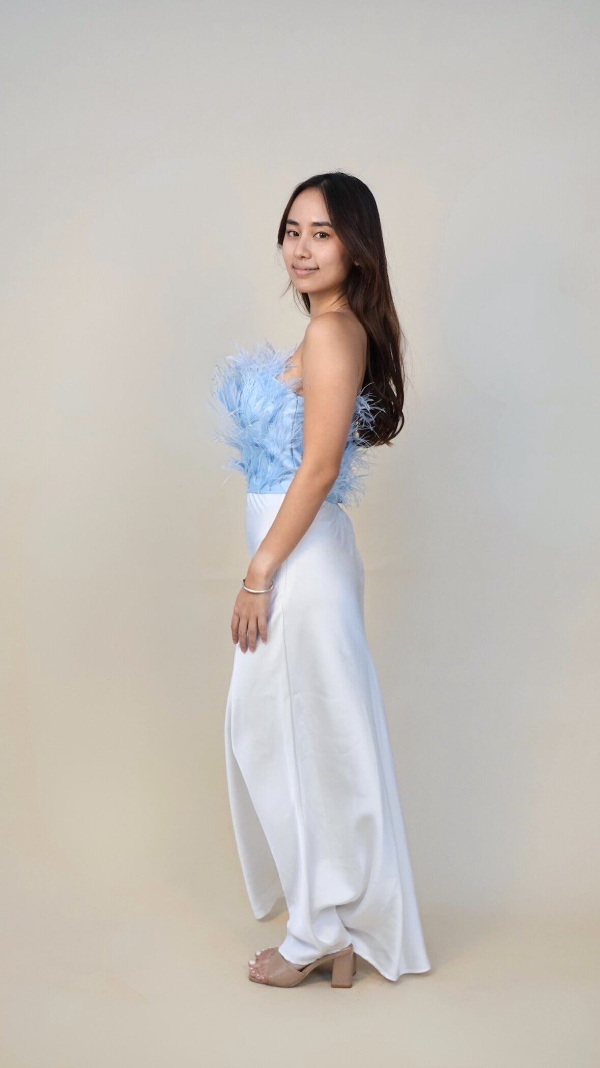 Roni Yu | Feather Top