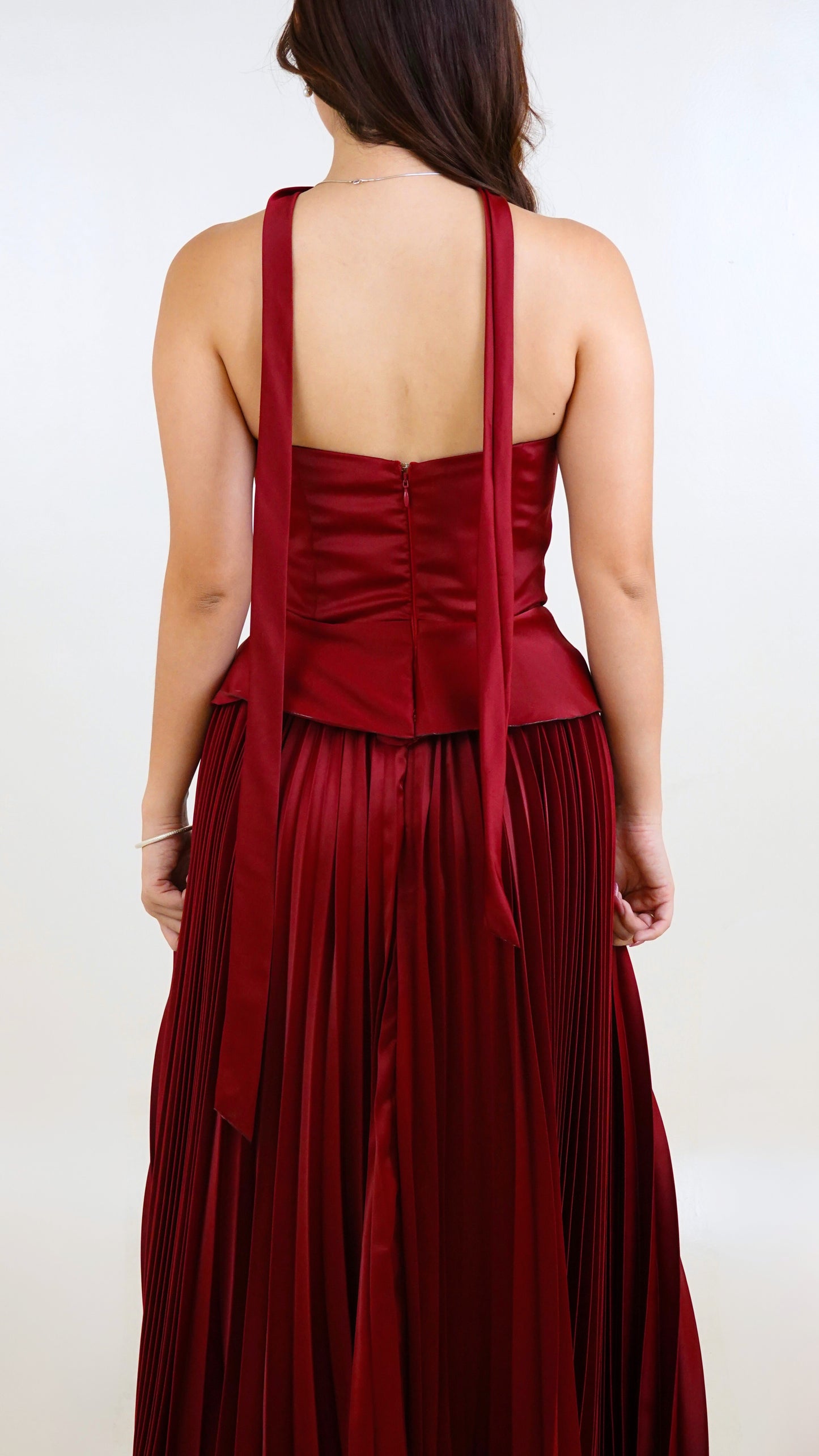 Eva Aguspina | Pleated Tube gown with neck sash