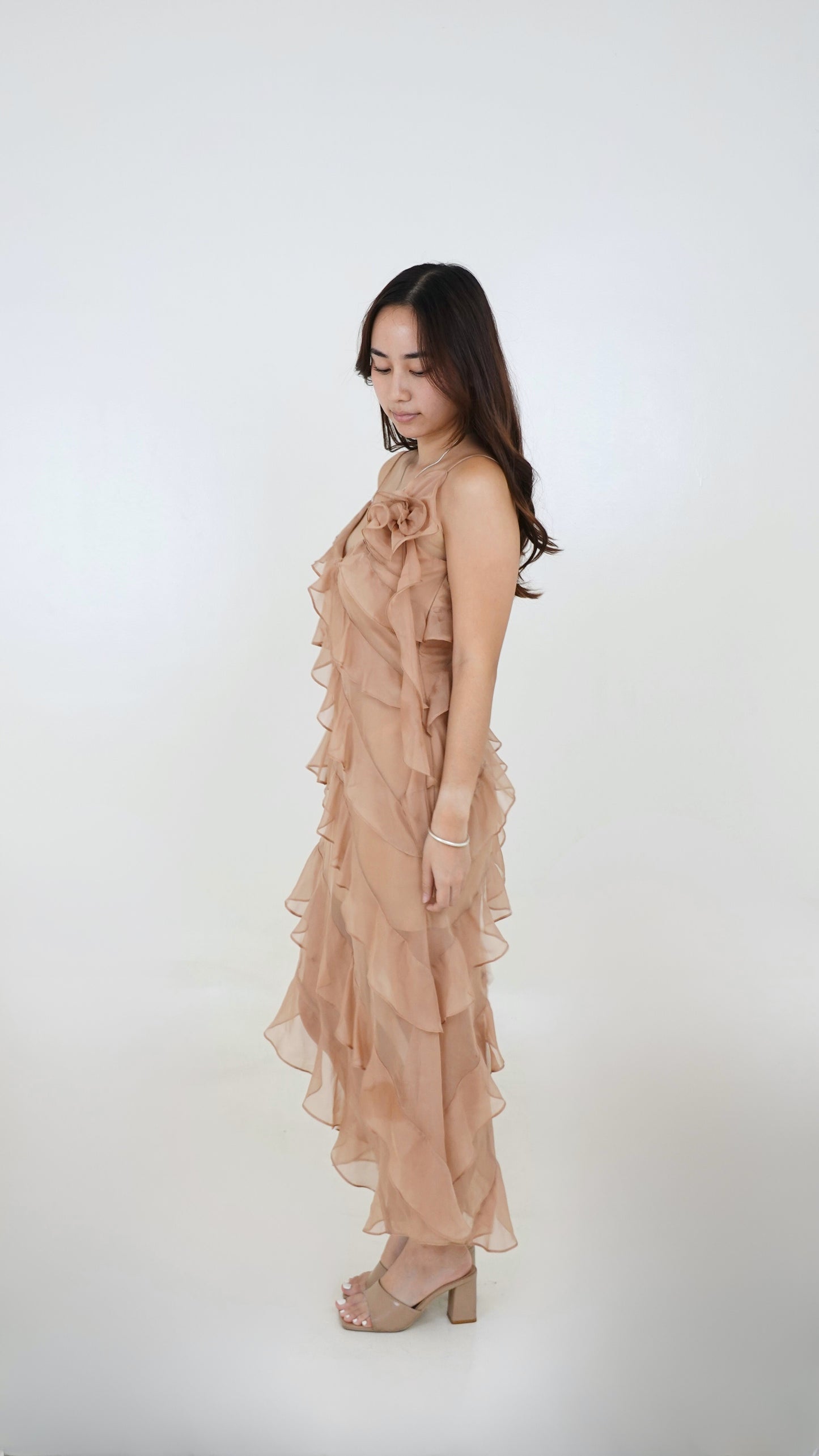 Must Hav | Nude Ruffle midi dress